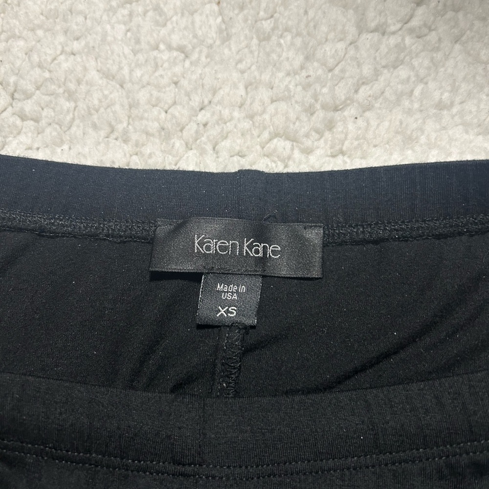 Elegant Black Women's Skirt - Picture 3 of 6